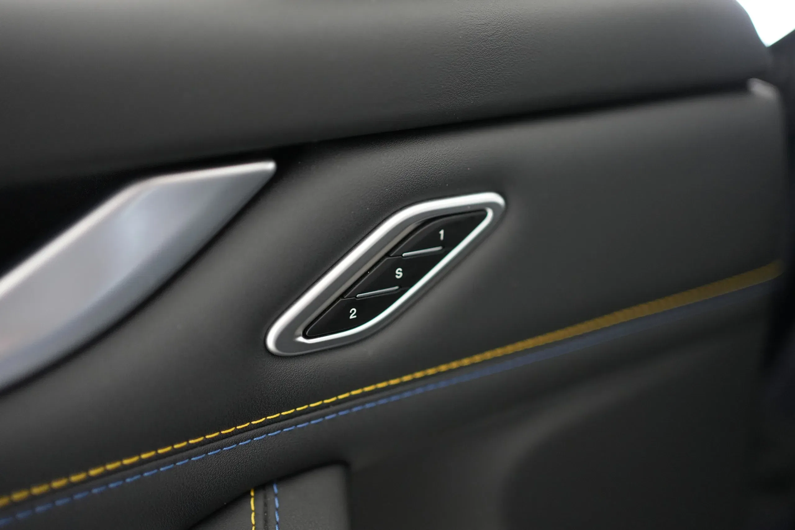 Maserati Levante V6 350cv AWD MC EDITION Special Edition foto 9