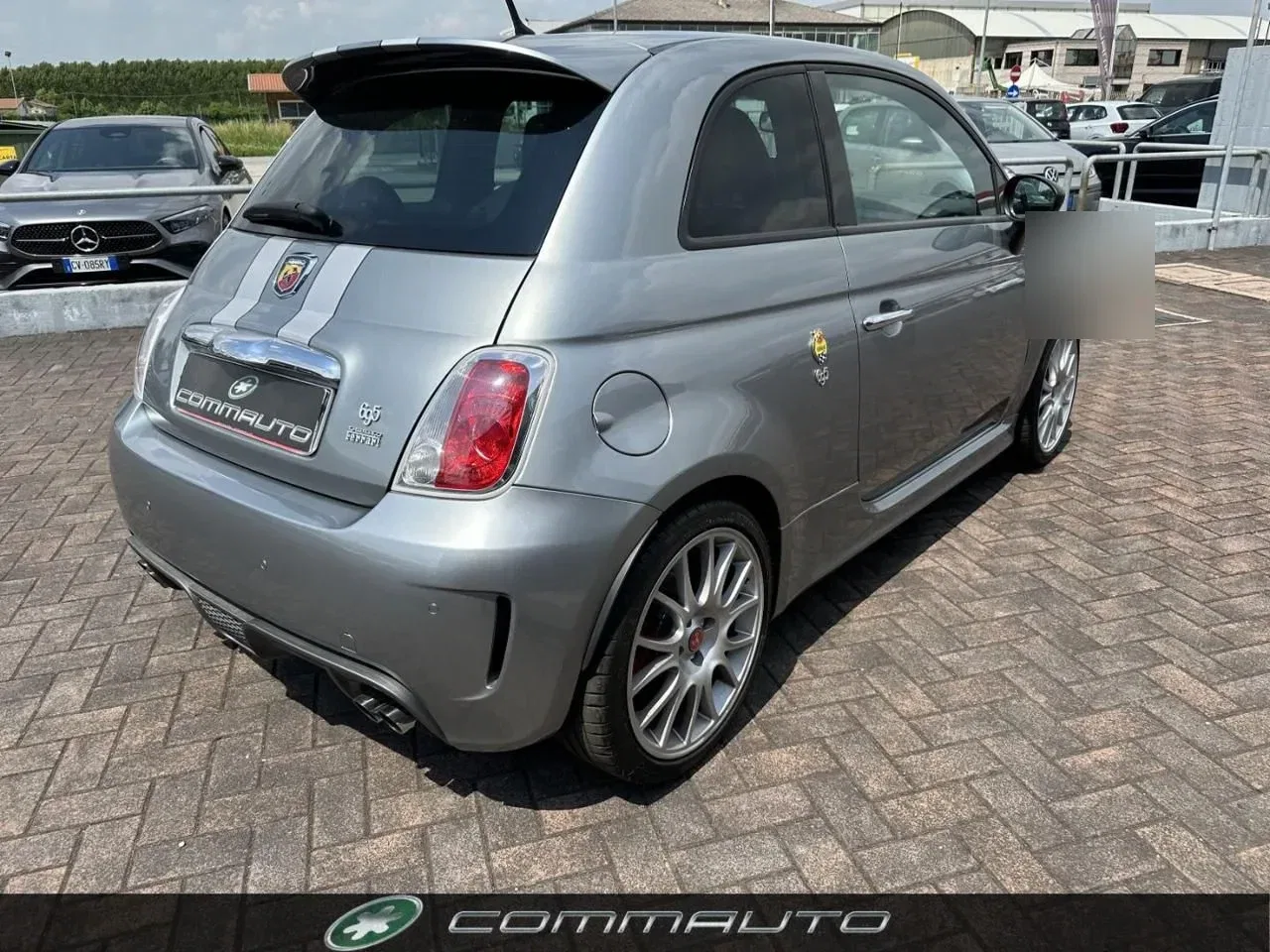 Abarth 695 1.4 Turbo T-Jet Tributo Ferrari 28/1695 foto 4
