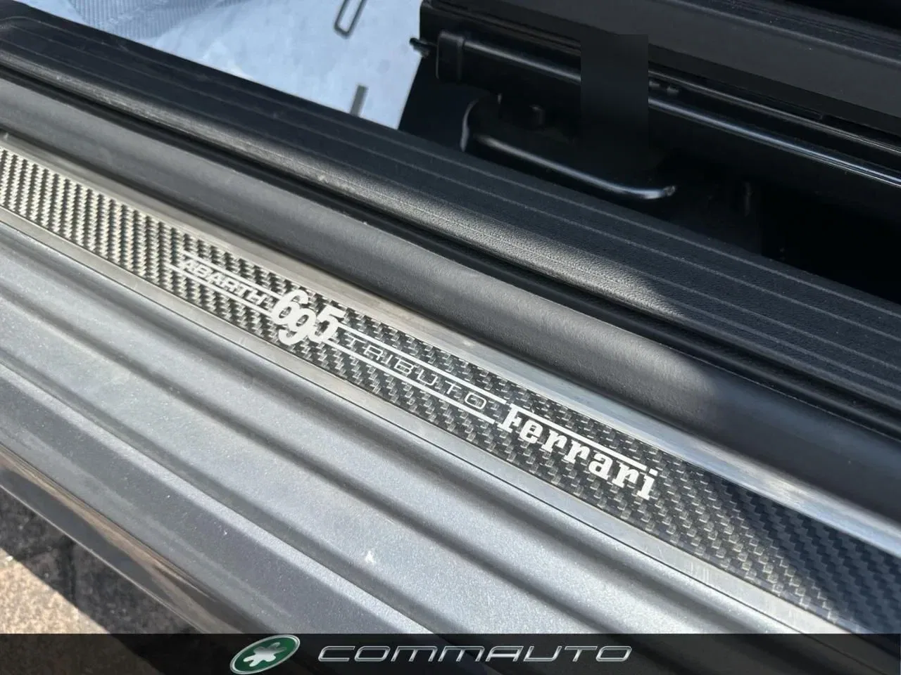 Abarth 695 1.4 Turbo T-Jet Tributo Ferrari 28/1695 foto 11