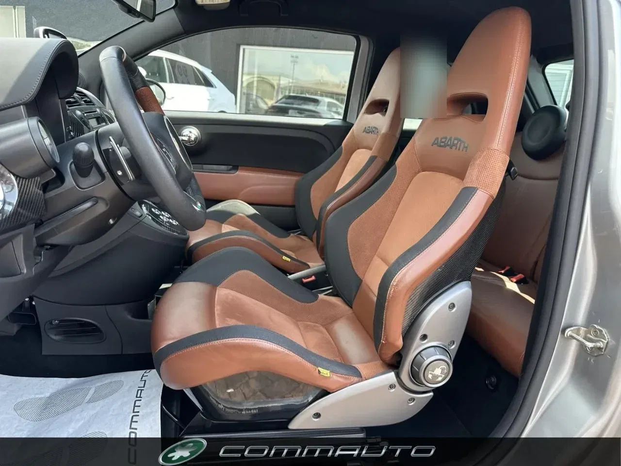 Abarth 695 1.4 Turbo T-Jet Tributo Ferrari 28/1695 foto 12