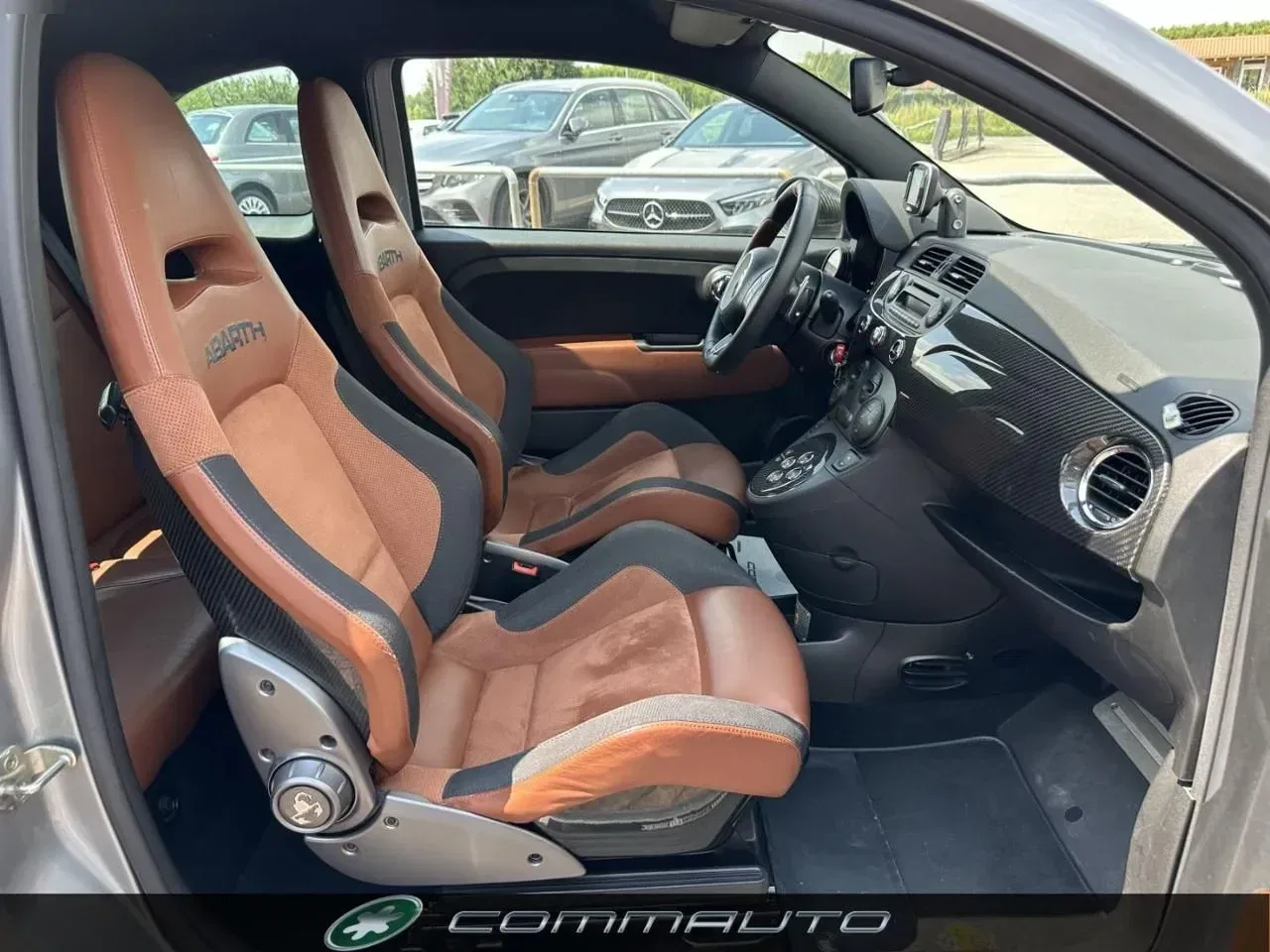 Abarth 695 1.4 Turbo T-Jet Tributo Ferrari 28/1695 foto 20