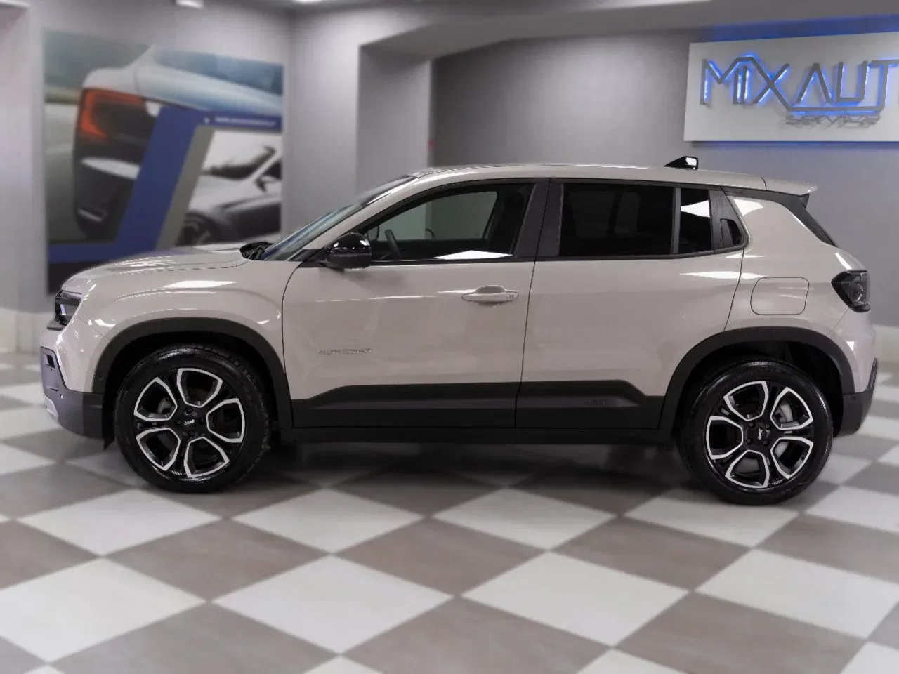 Jeep Avenger 1.2 Turbo Summit FWD 100CV foto 3