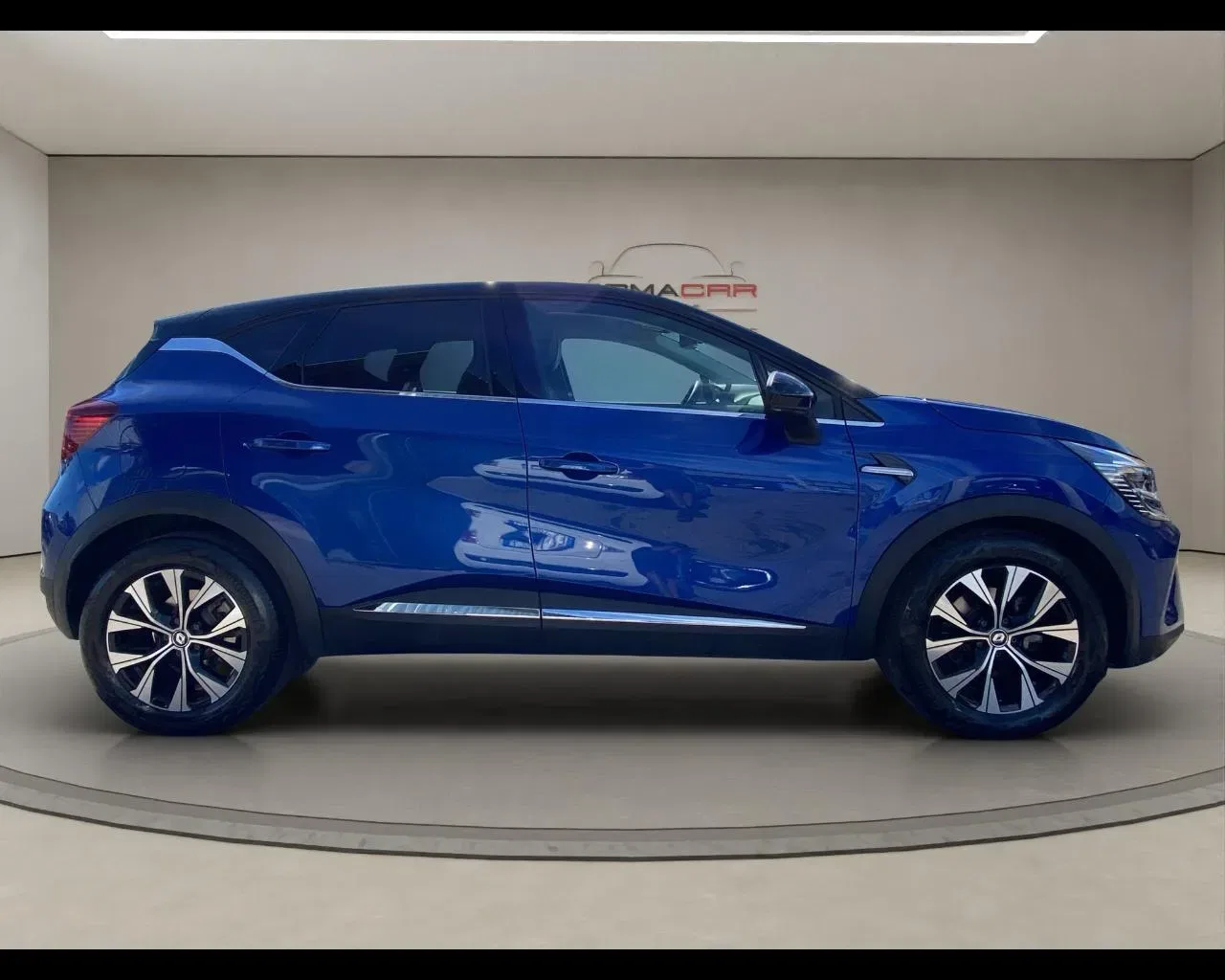 Renault Captur Plug-in Hybrid E-Tech 160 CV Engineered foto 4