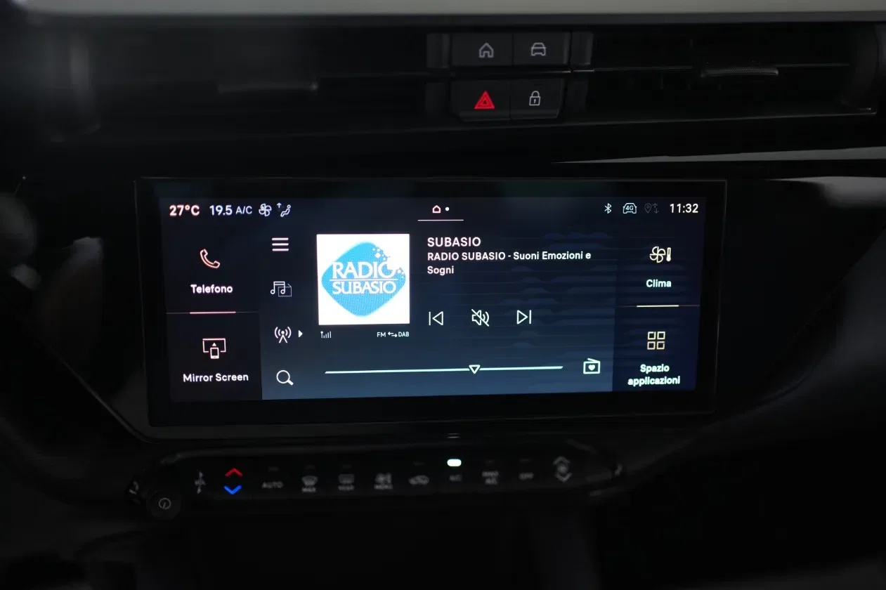 Alfa Romeo Junior 1.2 136 CV Hybrid eDCT6 foto 7