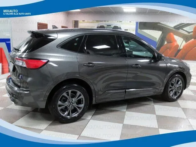 FORD Kuga 2.5 PHEV 225cv 2WD ST Line CVT EU6 foto 2