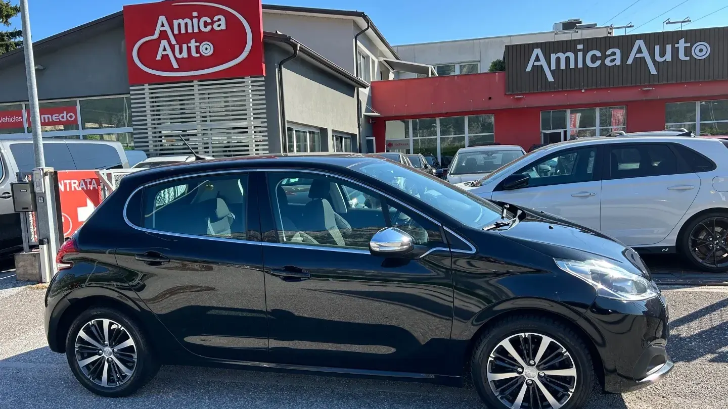 Peugeot 208 BlueHDi 75 5p. Allure