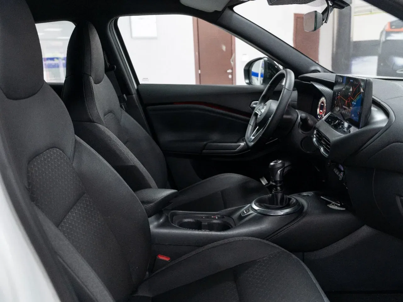 Nissan Juke 1.0 DIG-T N-Connecta 114CV foto 14