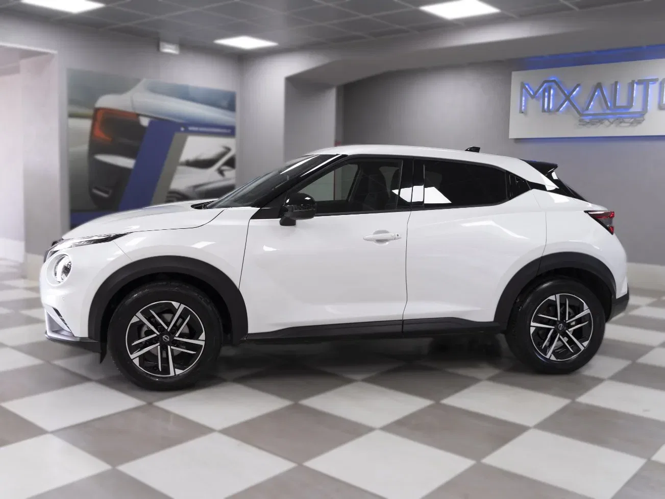 Nissan Juke 1.0 DIG-T N-Connecta 114CV foto 3