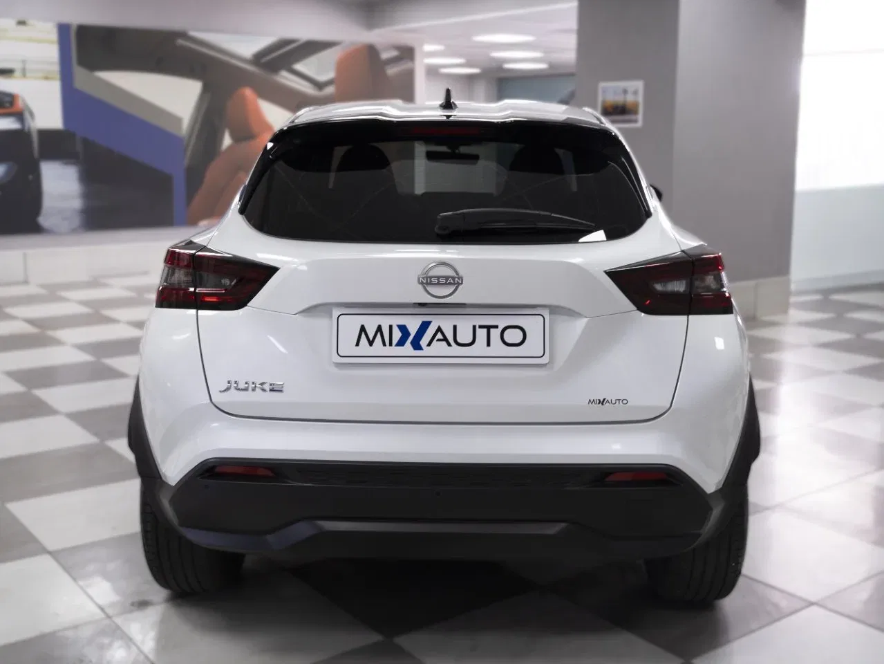 Nissan Juke 1.0 DIG-T N-Connecta 114CV foto 4