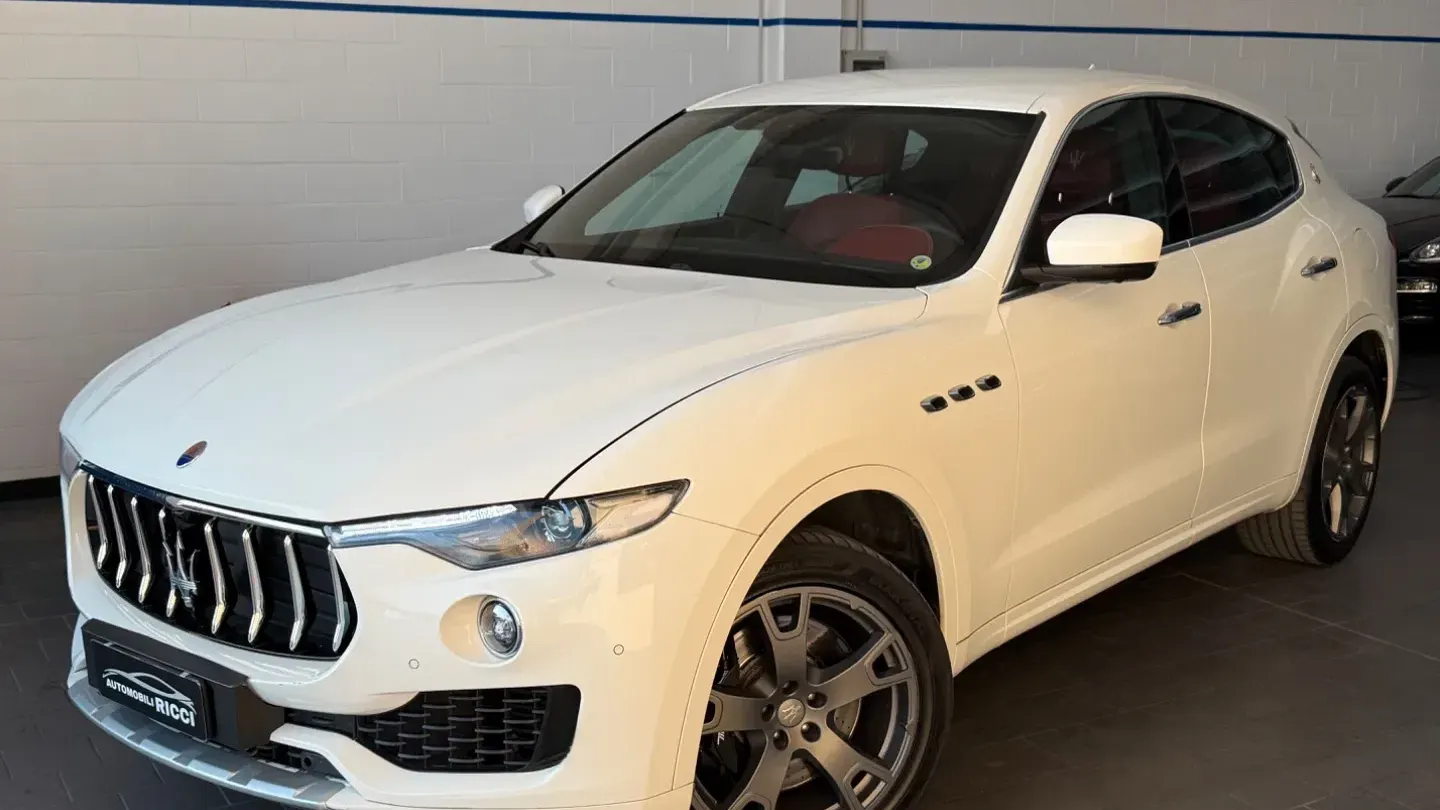Maserati Levante V6 430 CV AWD S ERMENEGILDO ZEGNA