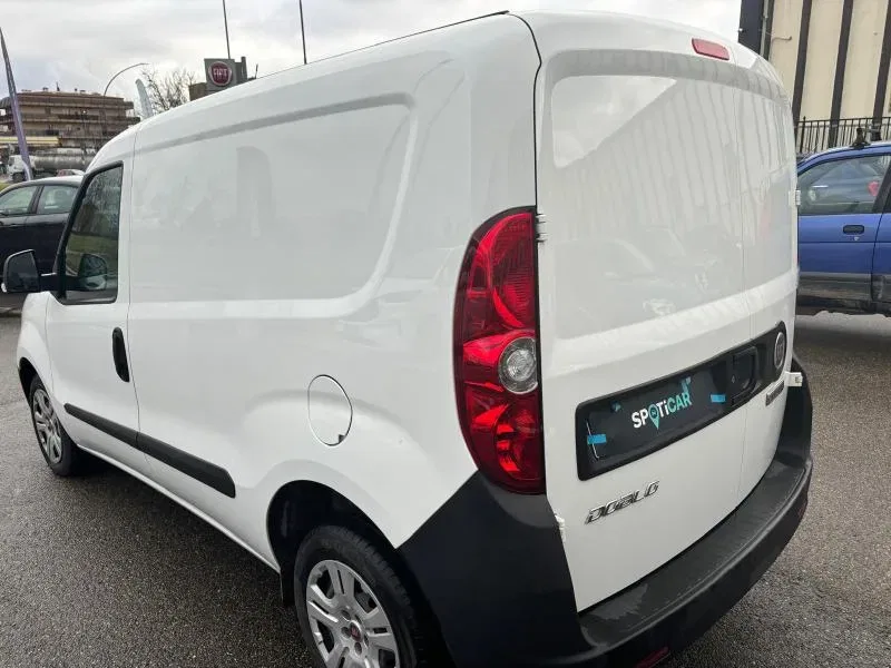 Fiat Doblo *PROMO* Doblò 1.6 MJT 105CV S&S PC-TN Cargo Lounge foto 7