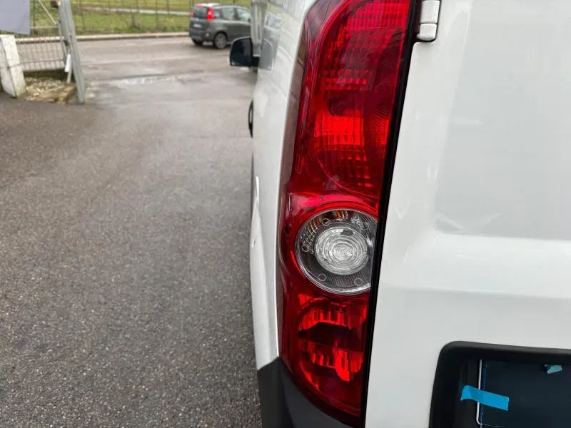 Fiat Doblo *PROMO* Doblò 1.6 MJT 105CV S&S PC-TN Cargo Lounge foto 14