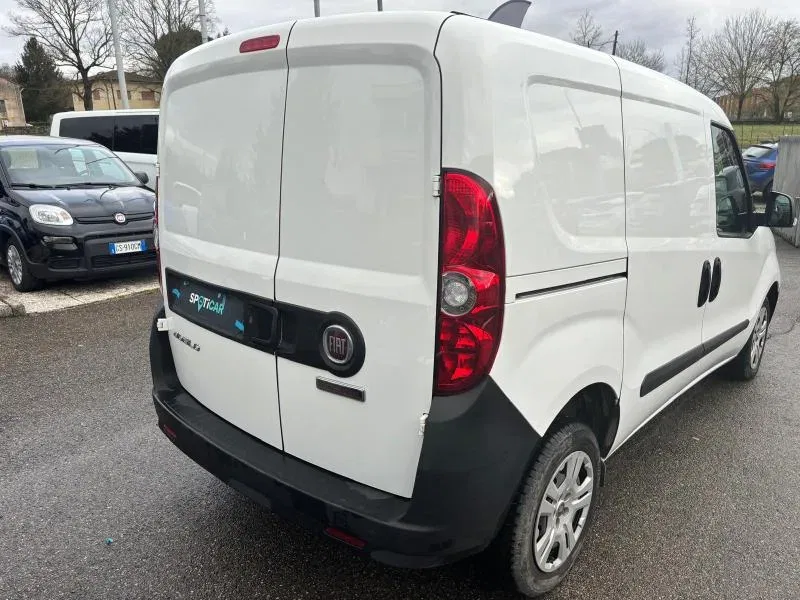 Fiat Doblo *PROMO* Doblò 1.6 MJT 105CV S&S PC-TN Cargo Lounge foto 15