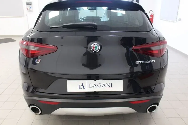 Alfa Romeo Stelvio 2.2 Turbodiesel 190 CV AT8 Q4 Executive foto 5