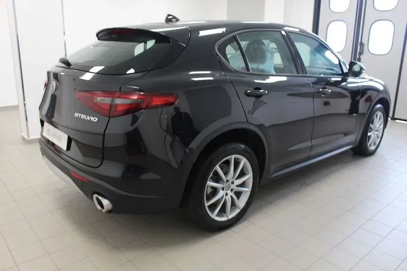 Alfa Romeo Stelvio 2.2 Turbodiesel 190 CV AT8 Q4 Executive foto 4
