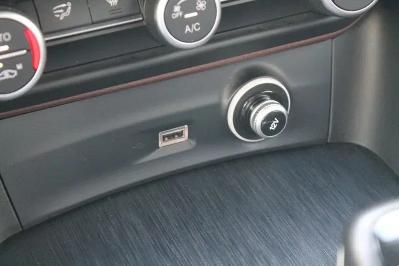 Alfa Romeo Stelvio 2.2 Turbodiesel 190 CV AT8 Q4 Executive foto 17