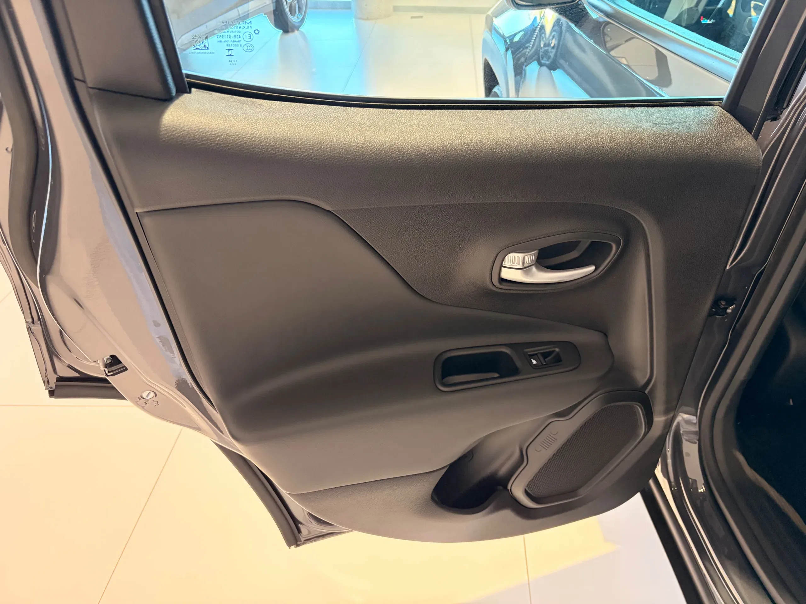 Jeep Renegade 1.5 turbo t4 mhev Altitude 2wd dct Km Zero Nazionale foto 21
