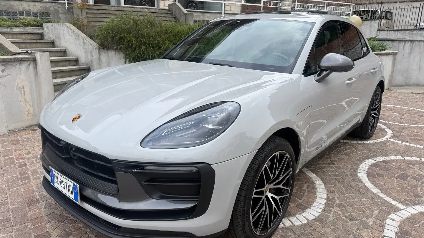 Porsche Macan 2.0 T IVA ESPOSTA