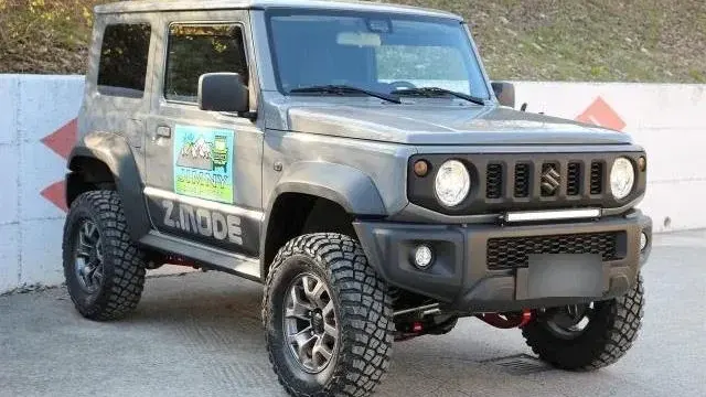 Suzuki Jimny 1.5 5MT Top