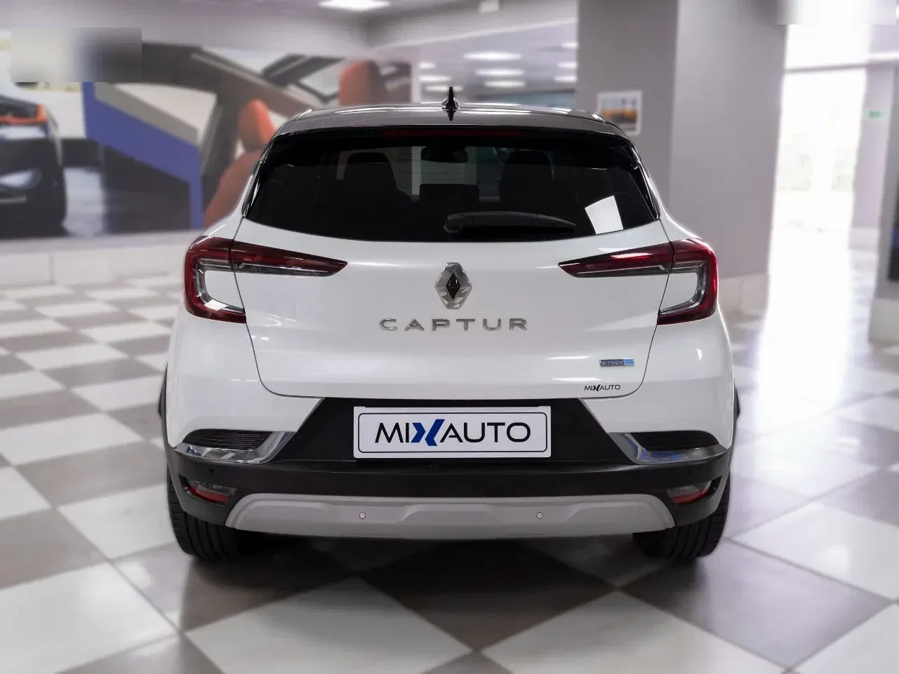Renault Captur 1.6 E-Tech Full Hybrid Intens 145CV Auto foto 4