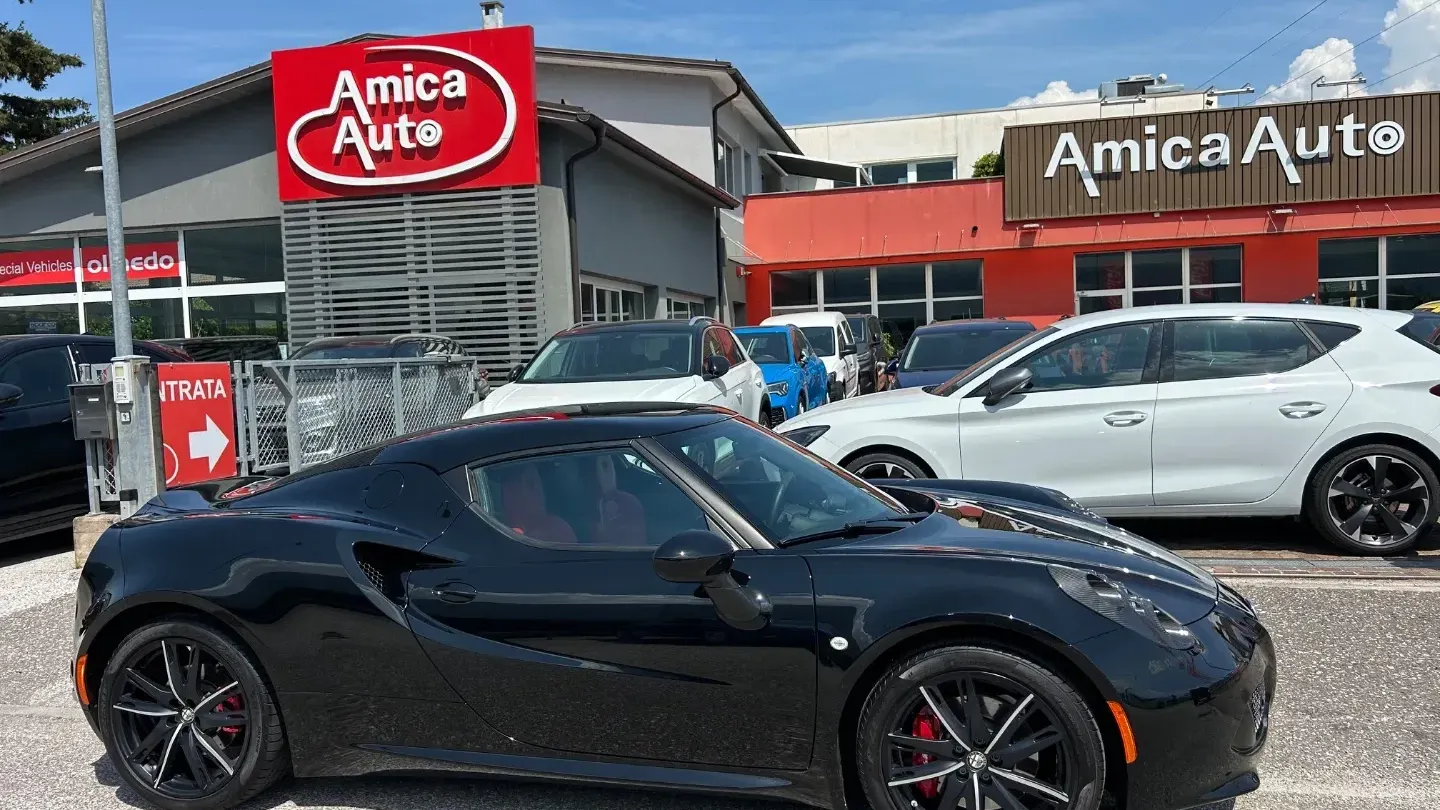 Alfa Romeo 4C INTERNI PELLE ROSSA INTROVABILE