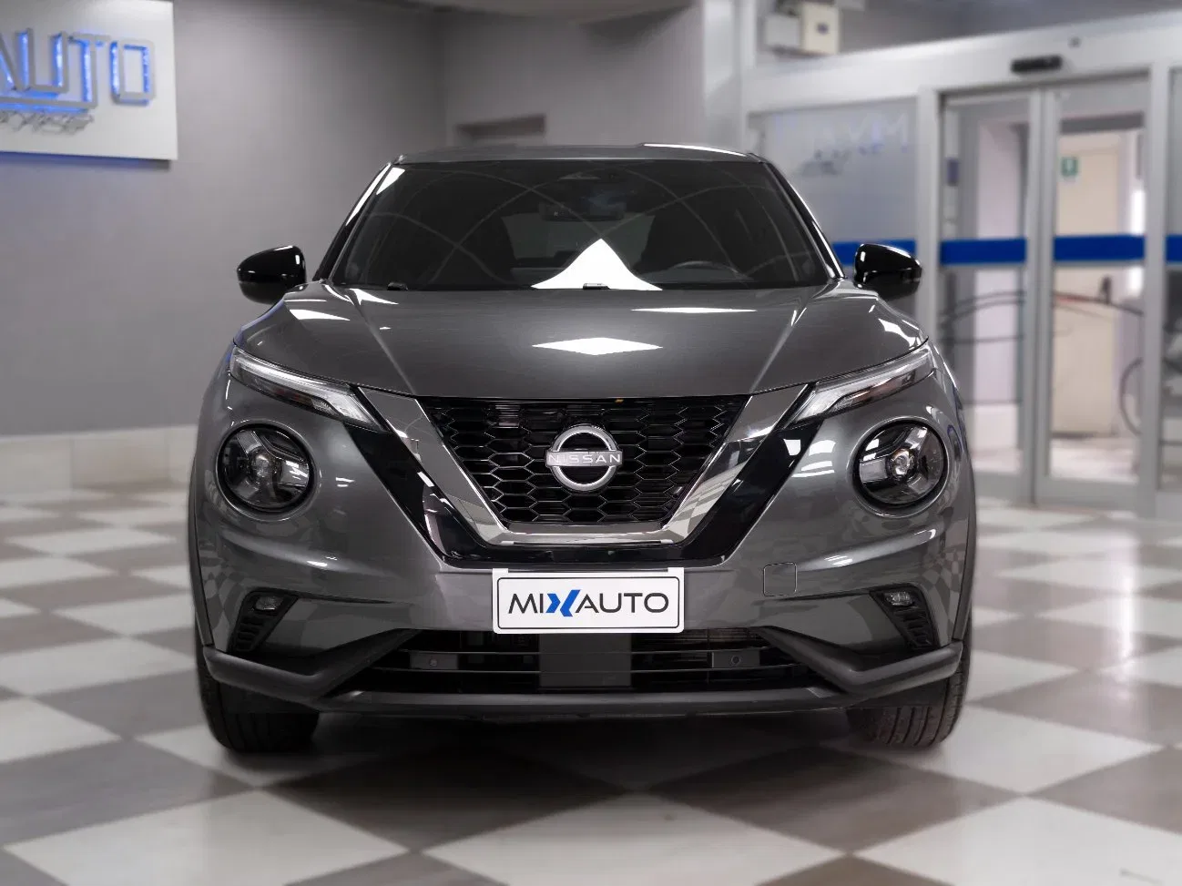 Nissan Juke 1.0 DIG-T N-Connecta 114CV DCT foto 2