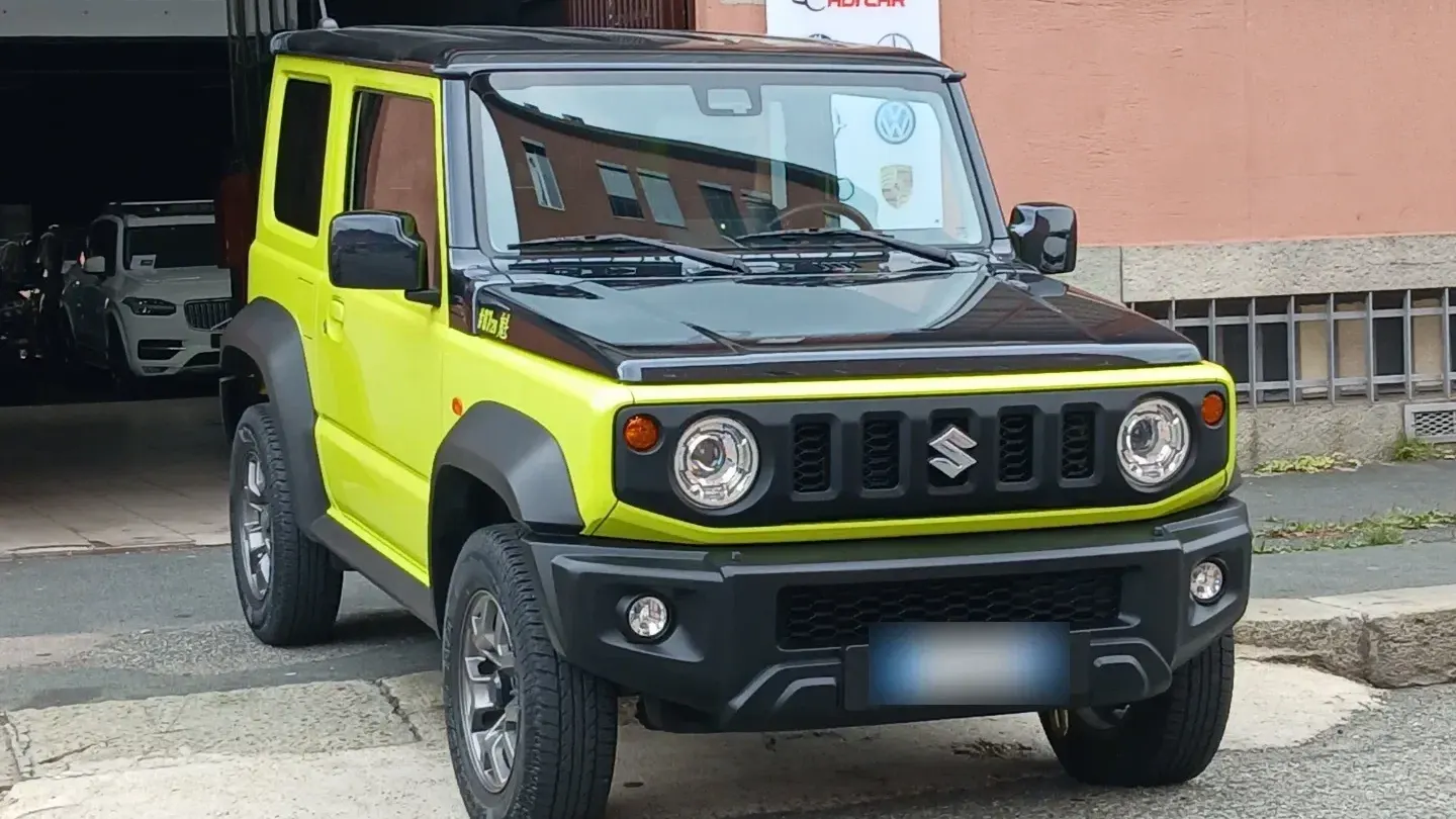 Suzuki Jimny 1.5 5MT Top