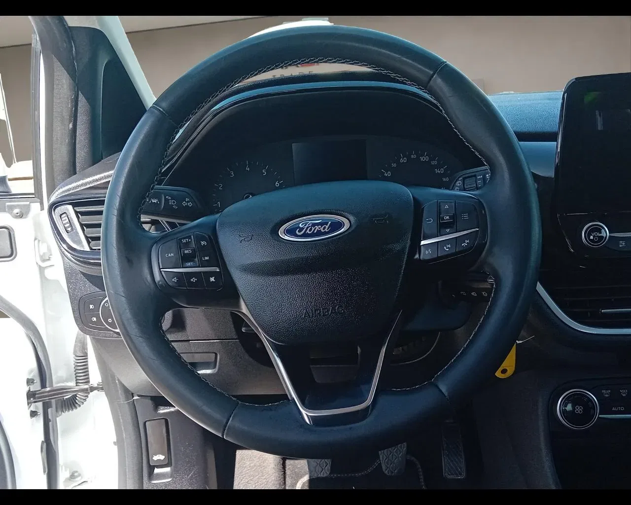 Ford Fiesta 1.0 Ecoboost Hybrid 125 CV 5 porte Active foto 11