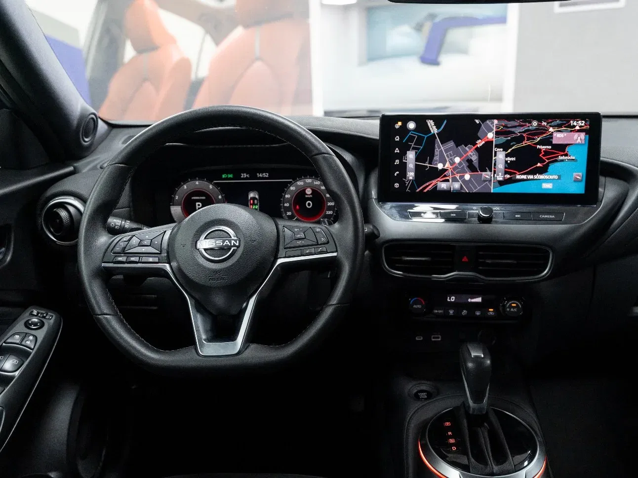 Nissan Juke 1.0 DIG-T N-Connecta 114CV DCT foto 11