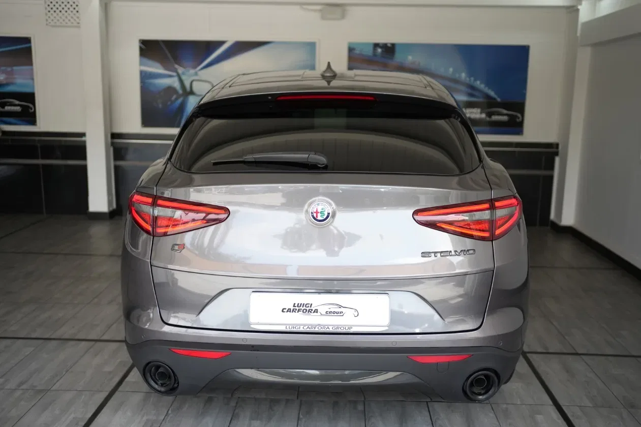 Alfa Romeo Stelvio 2.2 Turbodiesel 190 CV AT8 Q4 Business foto 17