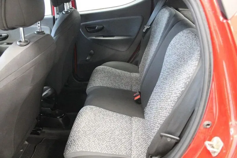 Lancia Ypsilon 1.0 FireFly 5 porte S&S Hybrid Ecochic Silver foto 10