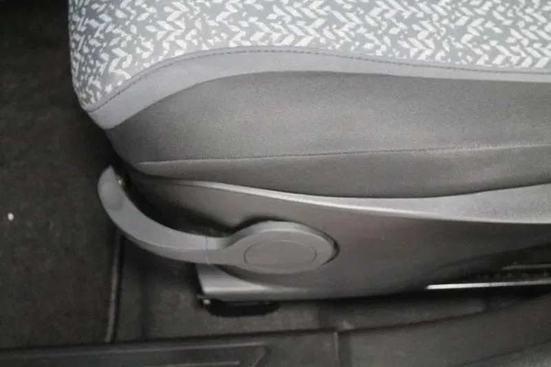 Lancia Ypsilon 1.0 FireFly 5 porte S&S Hybrid Ecochic Silver foto 9