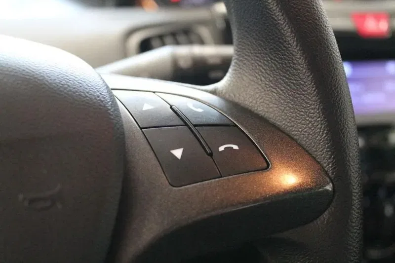Lancia Ypsilon 1.0 FireFly 5 porte S&S Hybrid Ecochic Silver foto 17