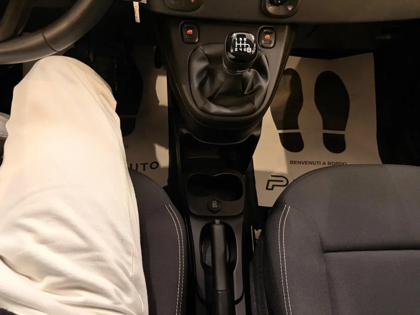Fiat Panda 1.0 firefly hybrid Icon s&s 70cv 5p.ti Km0 foto 18