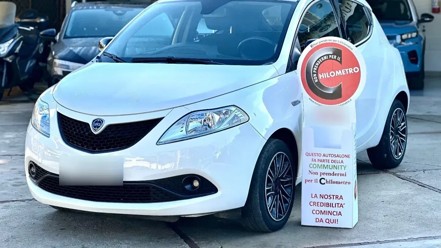 Lancia Ypsilon 1.0 FireFly 5p.S&S Hyb. Eco Gold HYBRID IDEALE PER NEOPATENTATI