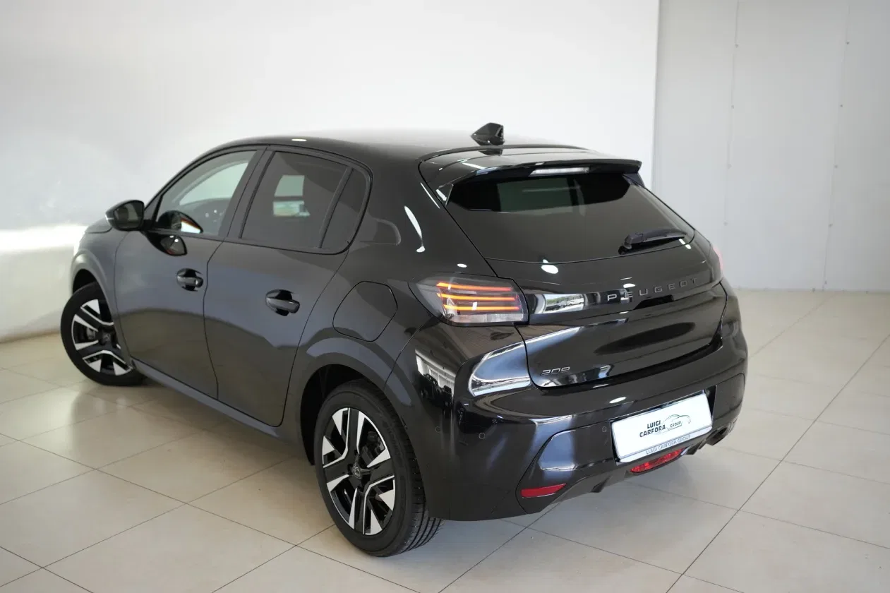 Peugeot 208 PureTech 100 Stop&Start 5 porte Allure foto 19