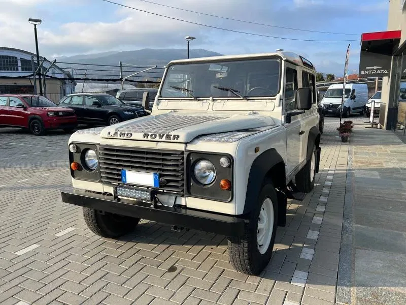 Land Rover Defender 90 SW Defender 90 2.5 tdi County foto 3