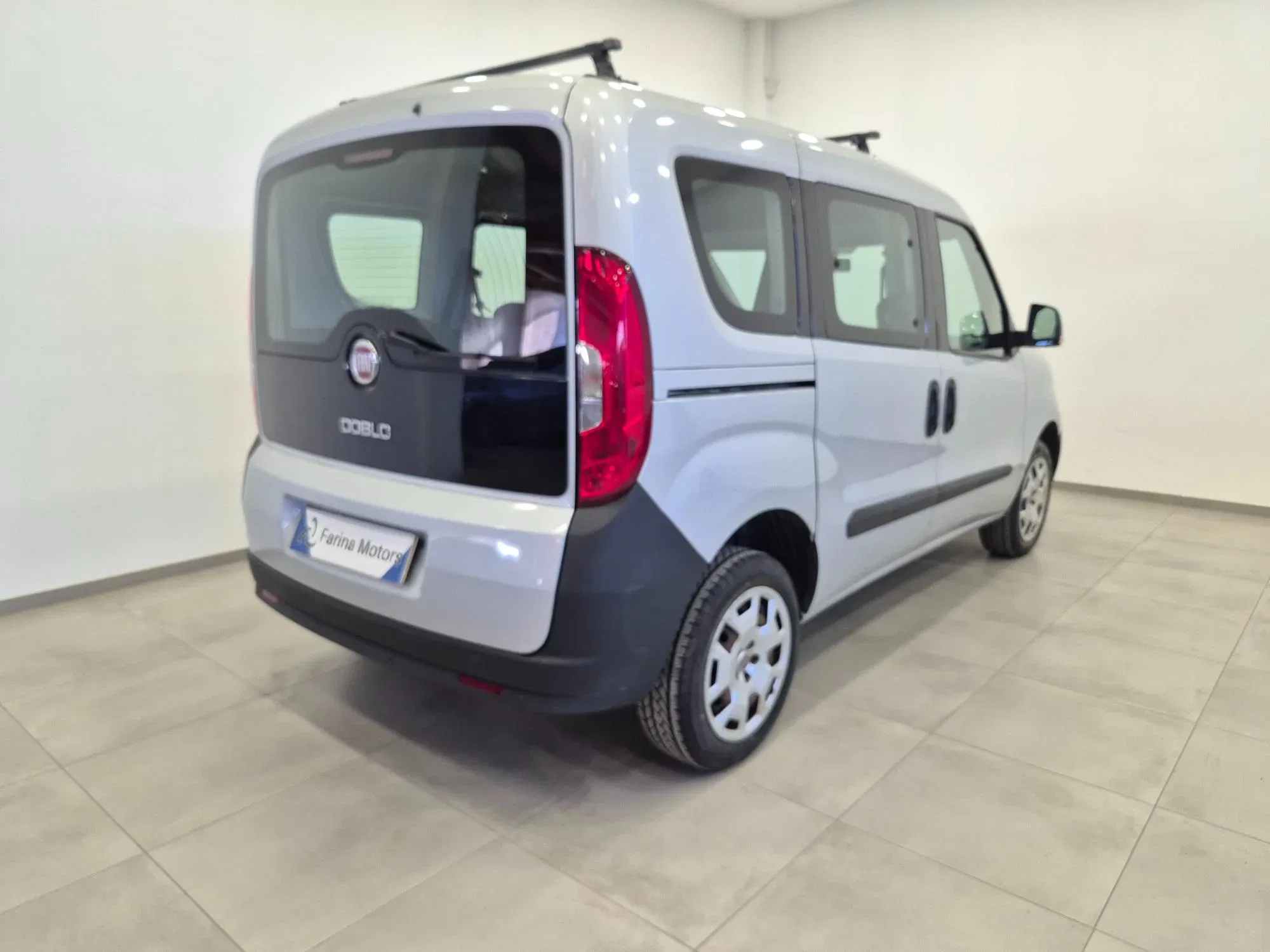 Fiat Doblo 1.4 16v Pop 95cv -NEOPATENTATI - UNIPROPRIETARIO - Sens. Park. foto 6