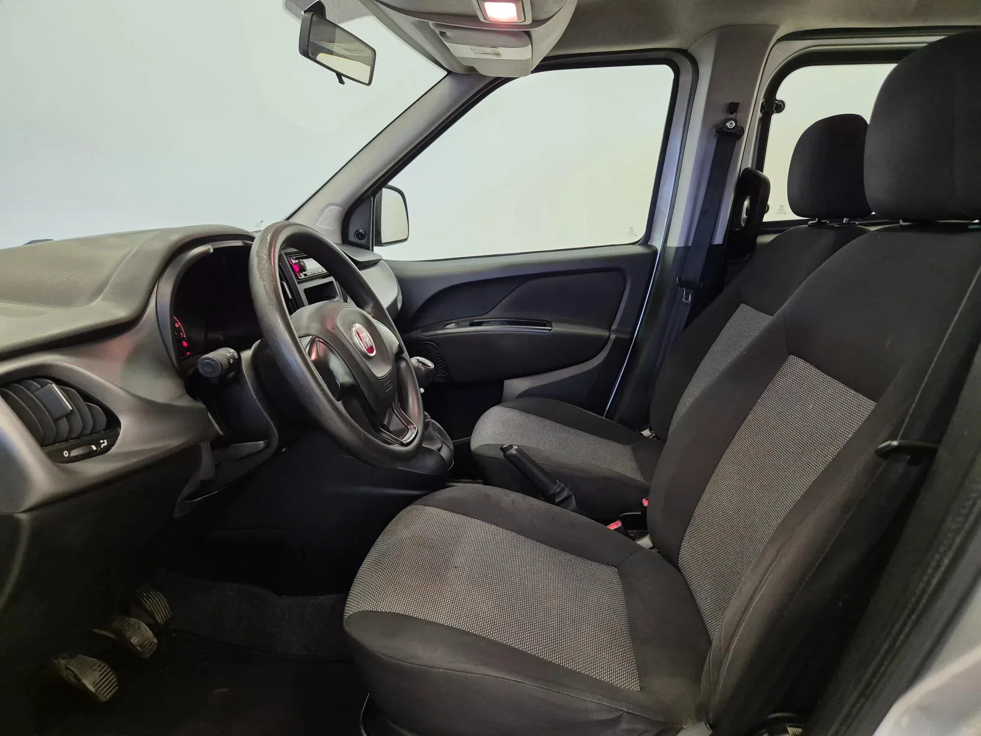 Fiat Doblo 1.4 16v Pop 95cv -NEOPATENTATI - UNIPROPRIETARIO - Sens. Park. foto 10