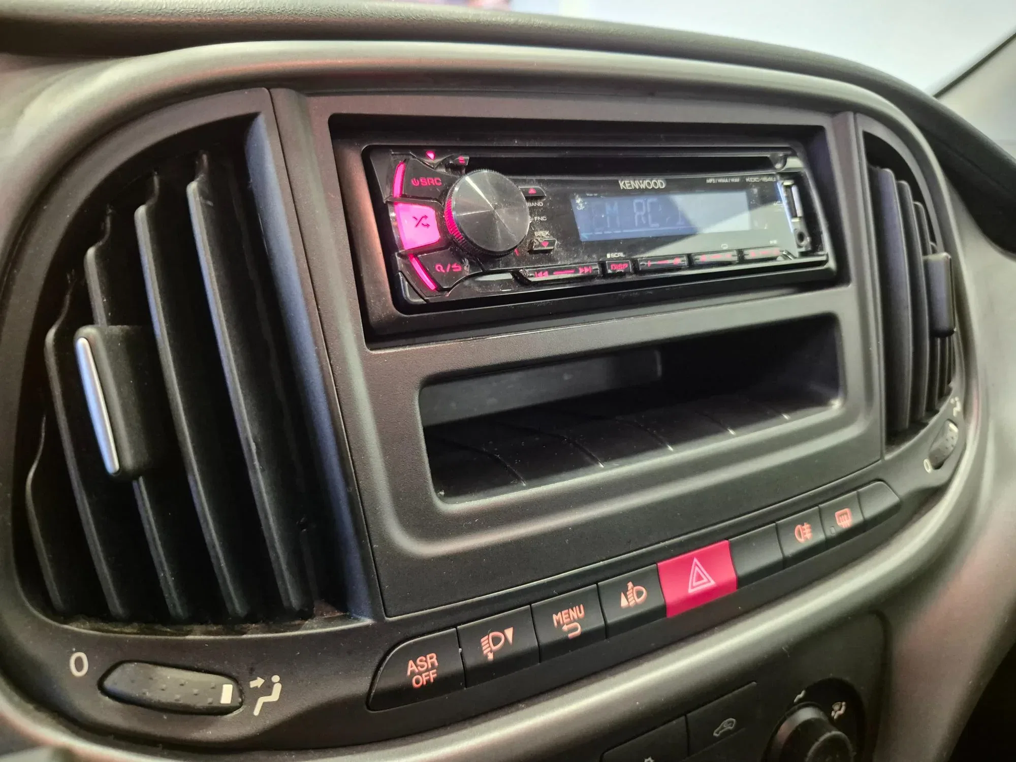 Fiat Doblo 1.4 16v Pop 95cv -NEOPATENTATI - UNIPROPRIETARIO - Sens. Park. foto 19