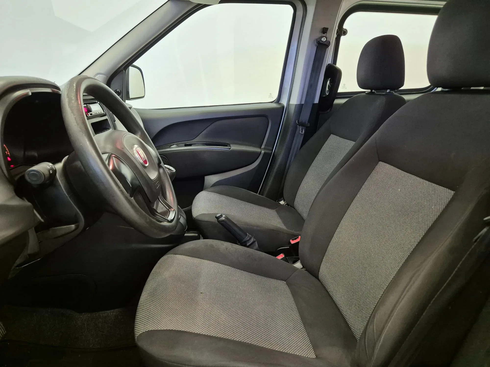 Fiat Doblo 1.4 16v Pop 95cv -NEOPATENTATI - UNIPROPRIETARIO - Sens. Park. foto 16