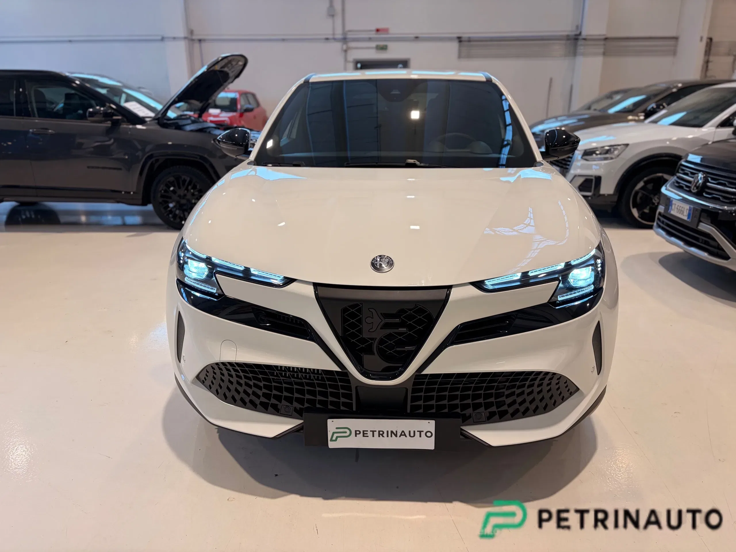 Alfa Romeo Junior 1.2 ibrida Speciale 145cv edct6 Pack Tecno // USO PETRINAUTO // foto 2