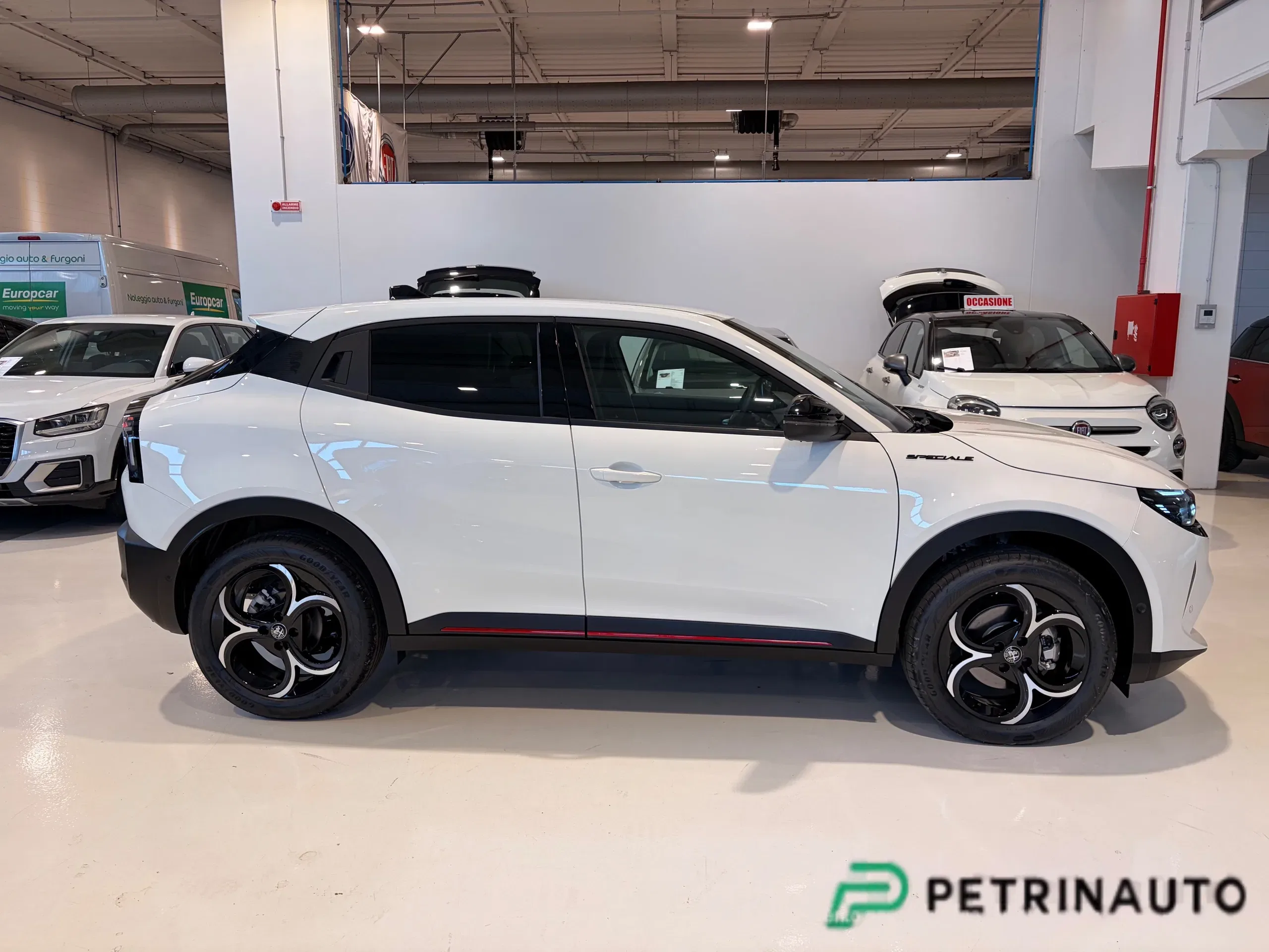 Alfa Romeo Junior 1.2 ibrida Speciale 145cv edct6 Pack Tecno // USO PETRINAUTO // foto 4
