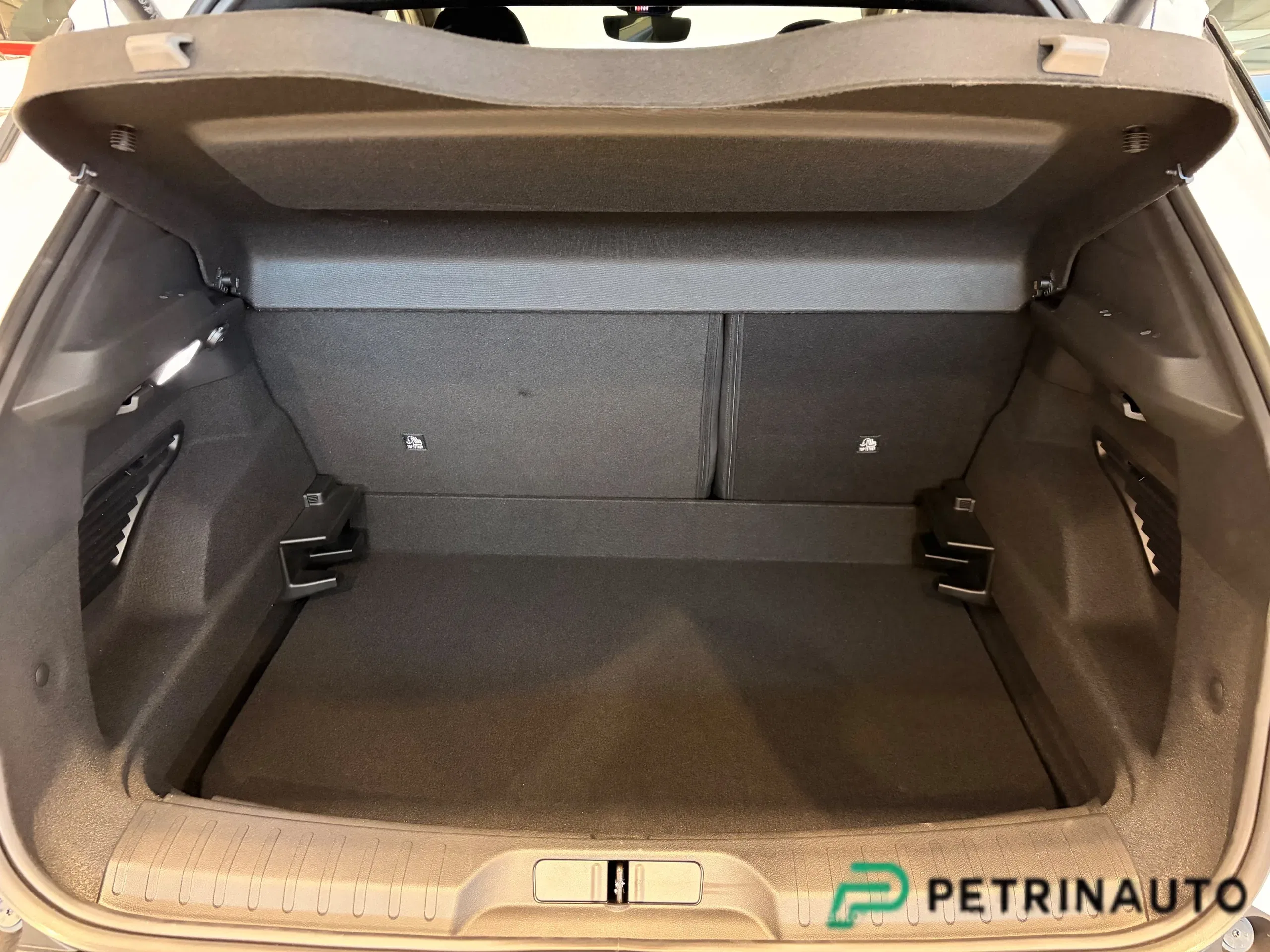 Alfa Romeo Junior 1.2 ibrida Speciale 145cv edct6 Pack Tecno // USO PETRINAUTO // foto 29