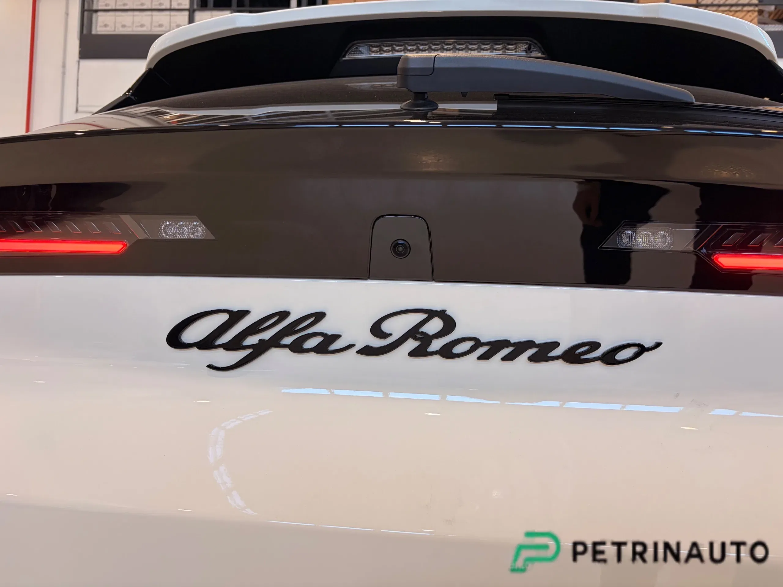 Alfa Romeo Junior 1.2 ibrida Speciale 145cv edct6 Pack Tecno // USO PETRINAUTO // foto 27