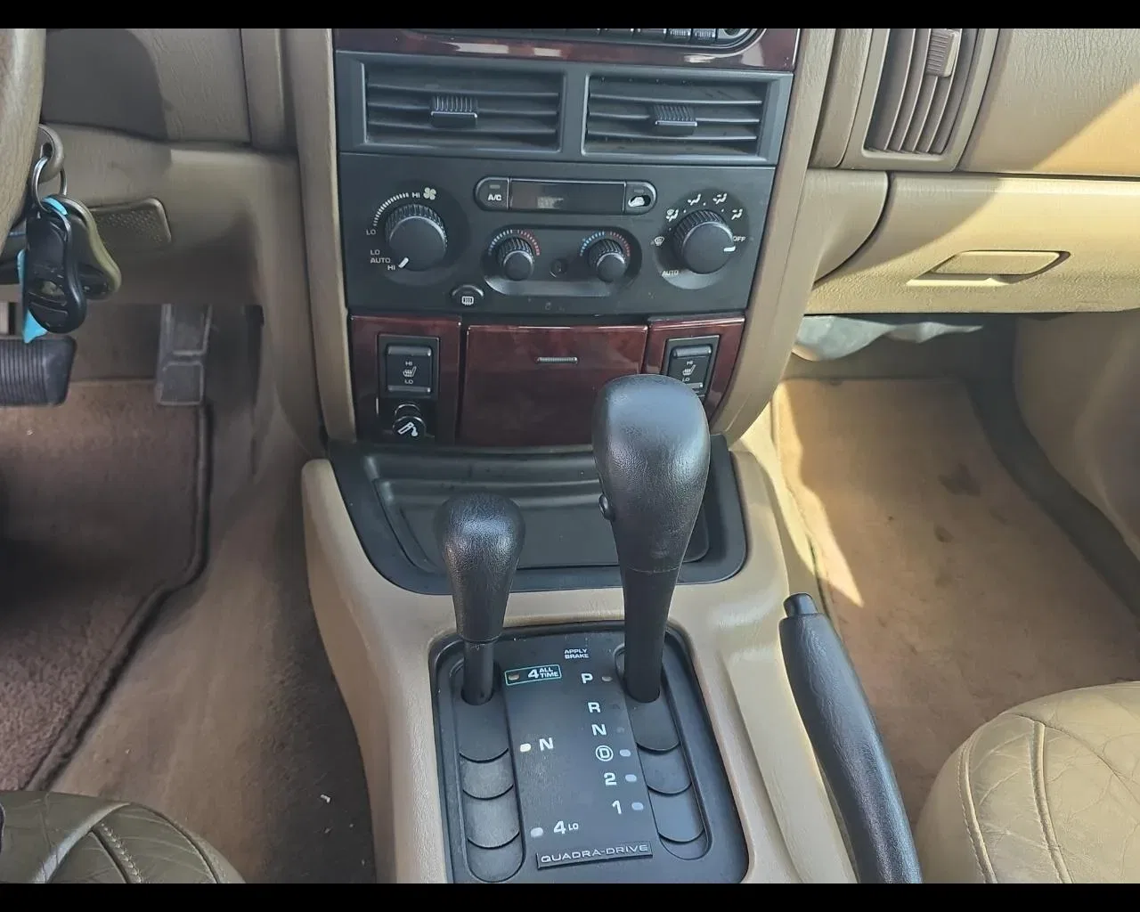 Jeep Grand Cherokee 3.1 TD cat Laredo foto 13