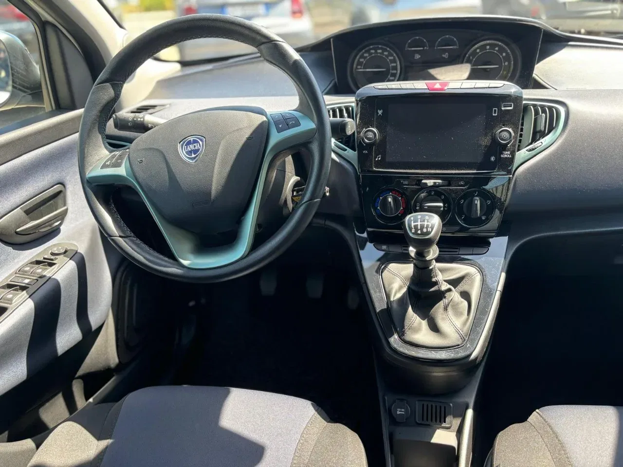 Lancia Ypsilon PROMO 1.0 firefly hybrid Gold s&s 70cv 5p.ti foto 7