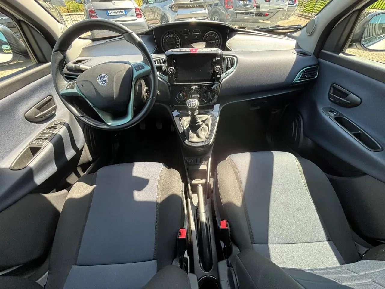 Lancia Ypsilon PROMO 1.0 firefly hybrid Gold s&s 70cv 5p.ti foto 25