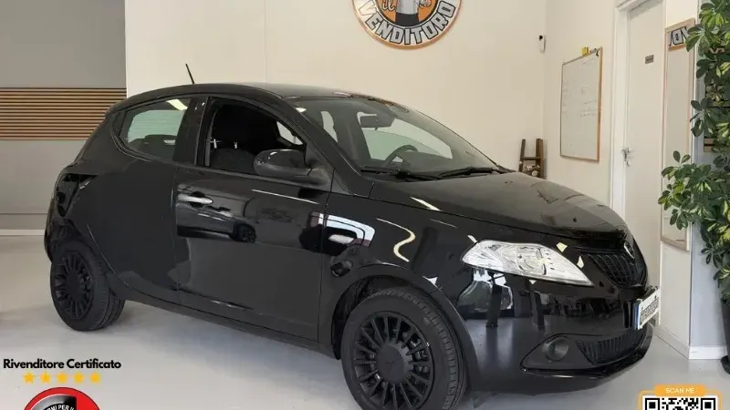 Lancia Ypsilon 1.0 FireFly 5p. S&S Hybrid Oro