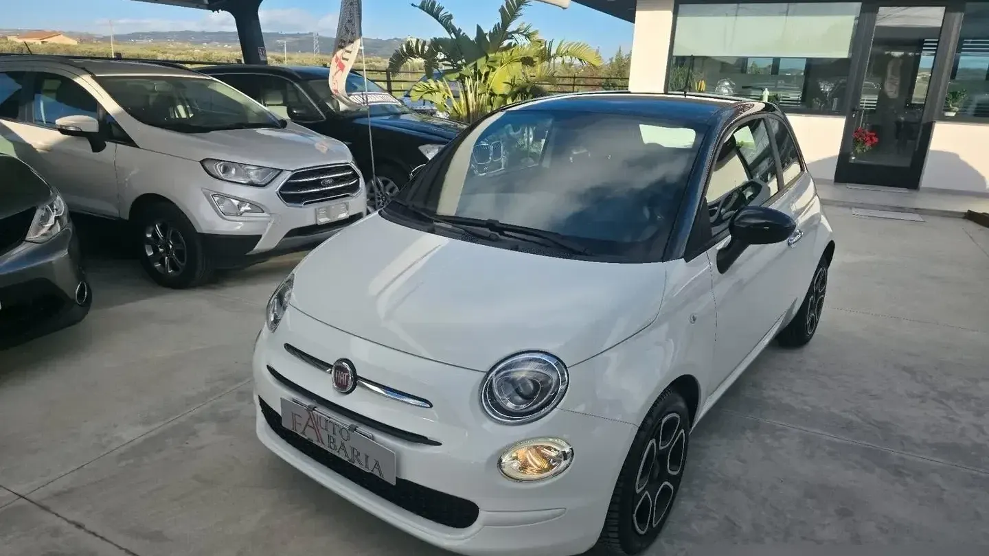 Fiat 500 1.0 Hybrid Red